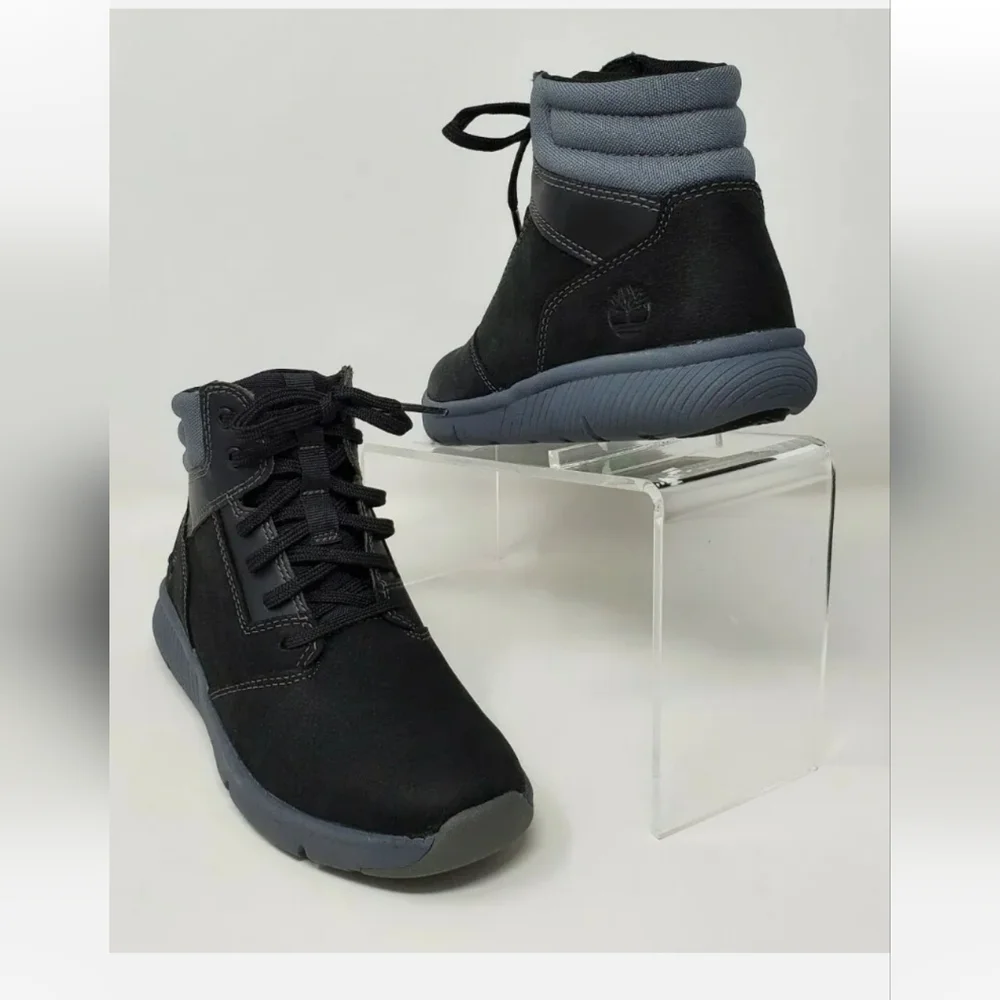 Timberland Boltero Mid Sneaker Boots Black Gray TB 0A26PT 001 Youth Size 2.5 New